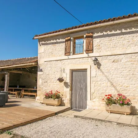 La Charronniere: Exclusive Tatil Evi