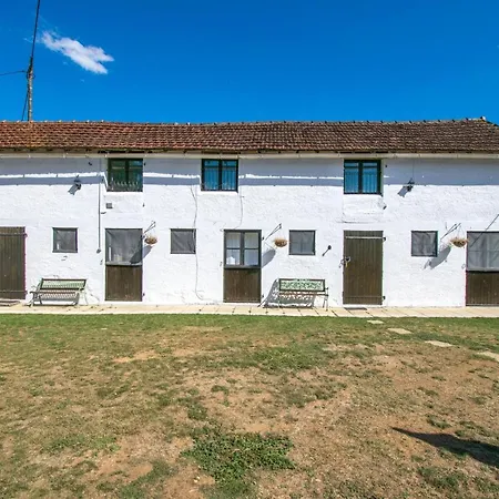 La Charronniere: Exclusive Tatil Evi