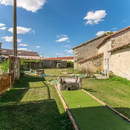 La Charronniere: Exclusive Tatil Evi